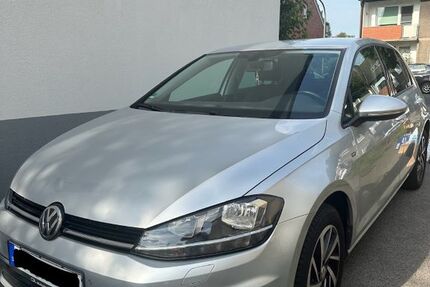 VW Golf 127.000 km 15.100 &euro; Bottrop 46236