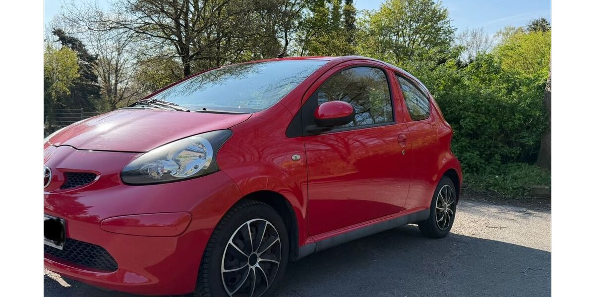 Toyota Aygo (X) 105.800 km 1.999 &euro; Dortmund 44267