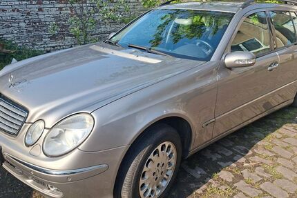 Mercedes-Benz E 320 192.000 km 2.999 &euro; Essen 45356