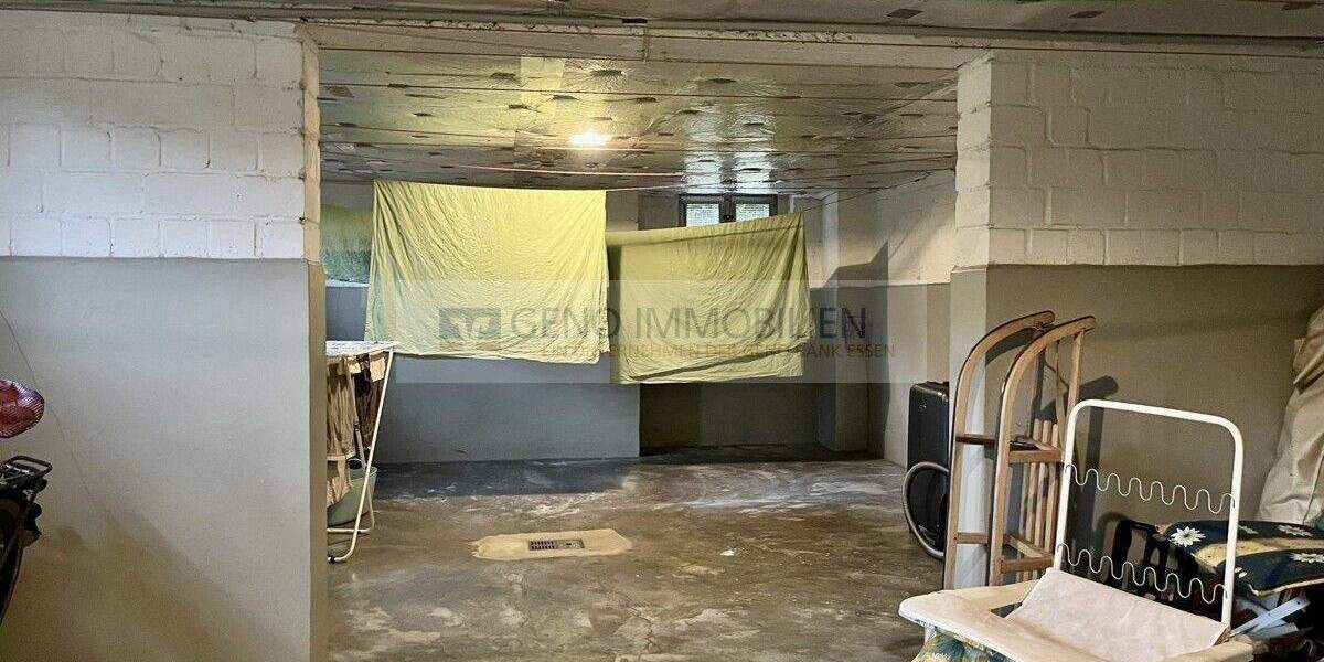 Etagenwohnung Essen / Bergerhausen Bergerhausen - 2 Zimmer, 61 m&sup2;, 125.000&euro; | Angebot:25780340
