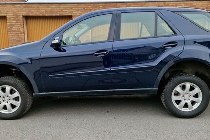 Mercedes-Benz ML 320 351.000 km 8.987 &euro; Gelsenkirchen 45881