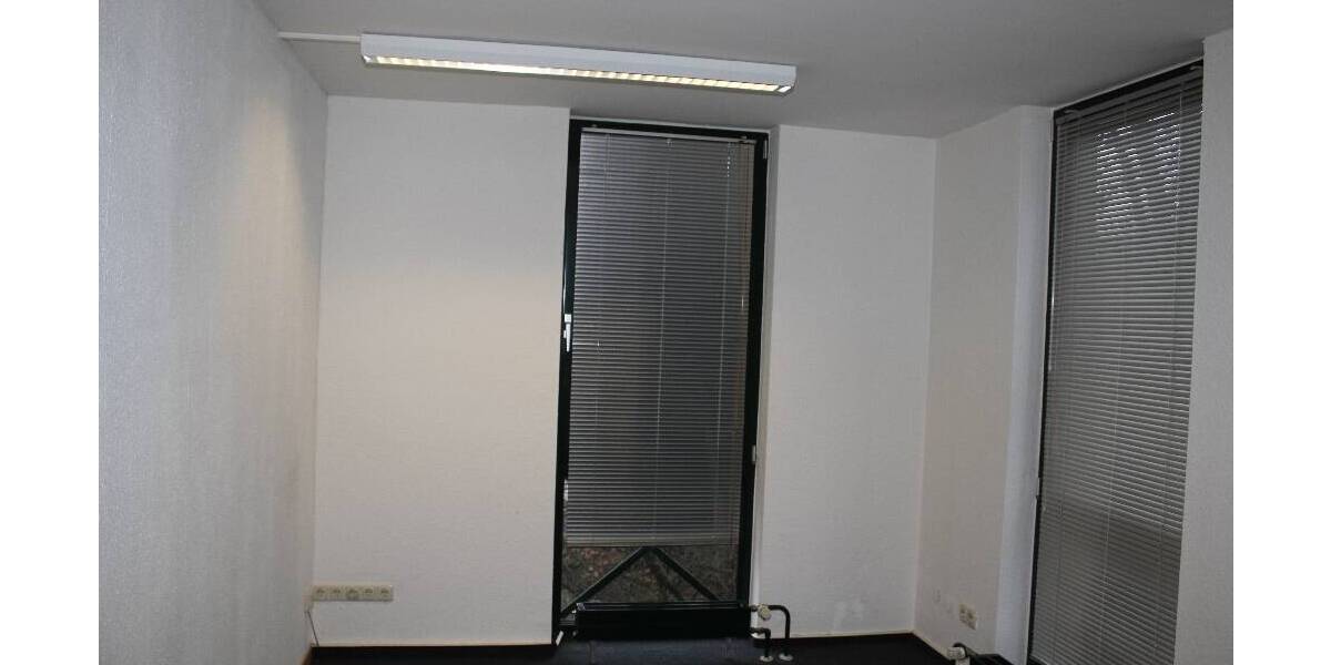 Gewerbeobjekt Gelsenkirchen Buer - 6 Zimmer, 133 m&sup2;, 1.003&euro; | Angebot:26744859