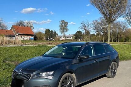 Skoda Superb 121.000 km 16.500 &euro; Castrop Rauxel 44581