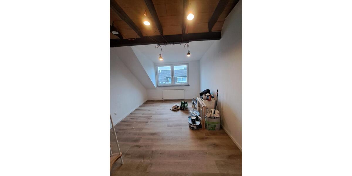 Dachgeschoßwohnung Essen Stadtbezirk IV - 2 Zimmer, 59 m&sup2;, 620&euro; | Angebot:26021462