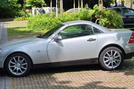 Mercedes-Benz SLK 200 81.500 km 7.600 &euro; Recklinghausen 45657