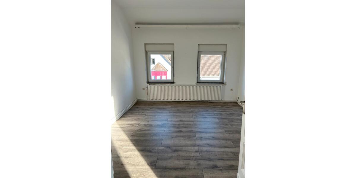Etagenwohnung Schwerte - 3.5 Zimmer, 85 m&sup2;, 1.000&euro; | Angebot:26051046