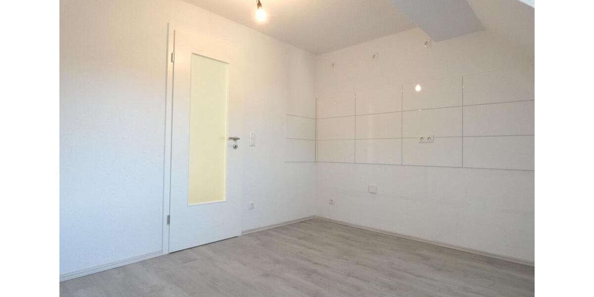 Dachgeschoßwohnung Essen Stadtbezirk III - 2 Zimmer, 40 m&sup2;, 502&euro; | Angebot:25978480
