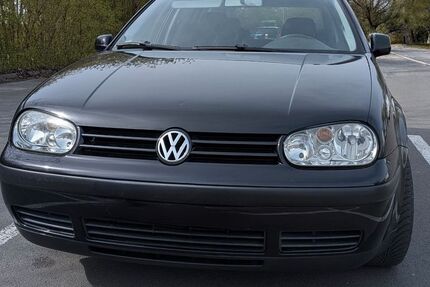 VW Golf 210.000 km 1.950 &euro; Schwerte 58239