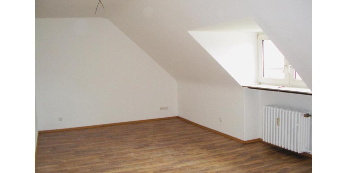 Dachgeschoßwohnung Essen Stadtbezirk V - 2.5 Zimmer, 54 m&sup2;, 375&euro; | Angebot:25251464