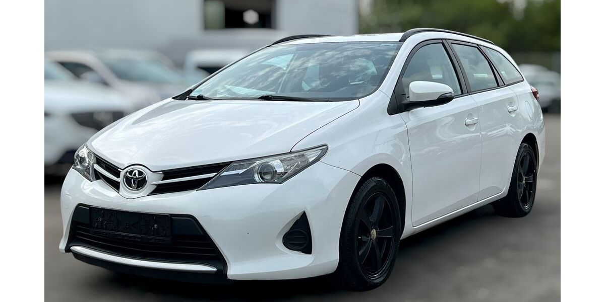 Toyota Auris Touring Sports 160.000 km 5.900 &euro; Hagen 58135
