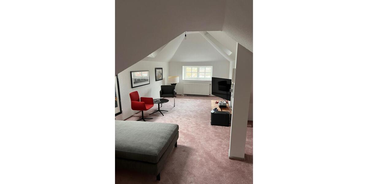 Dachgeschoßwohnung Gelsenkirchen Resse - 4 Zimmer, 138 m&sup2;, 1.090&euro; | Angebot:26536696