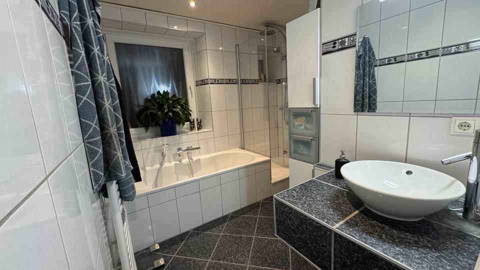 Etagenwohnung Marl - 6 Zimmer, 129 m&sup2;, 239.000&euro; | Angebot:25842501