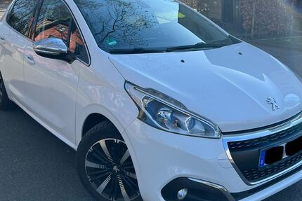 Peugeot 208 139.000 km 5.700 &euro; Essen 45329