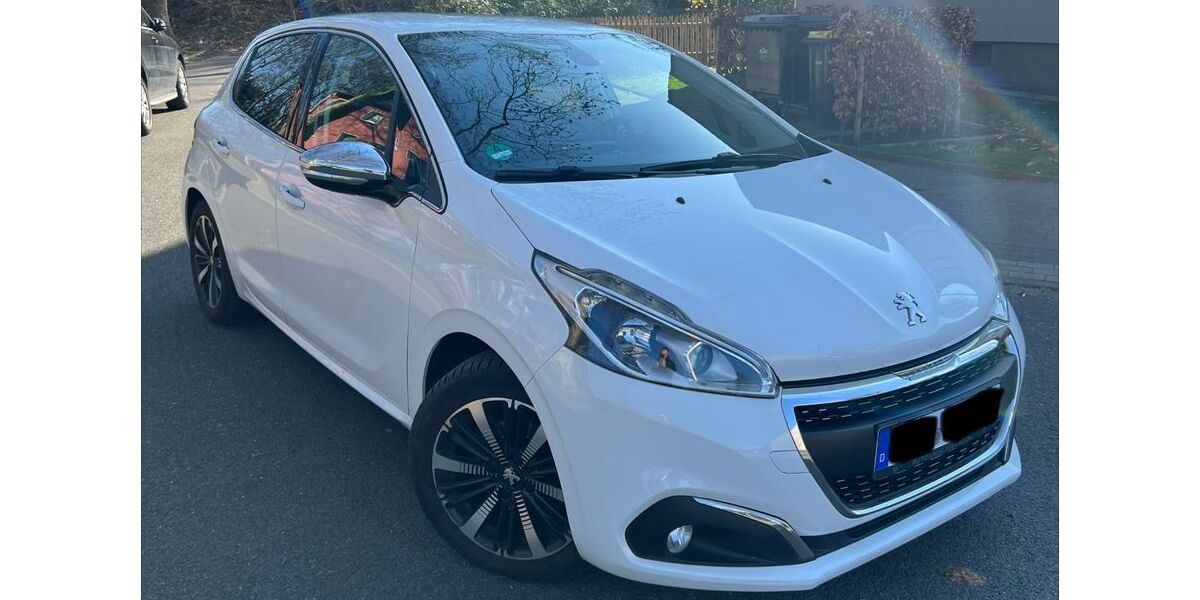 Peugeot 208 141.000 km 5.700 &euro; Essen 45329