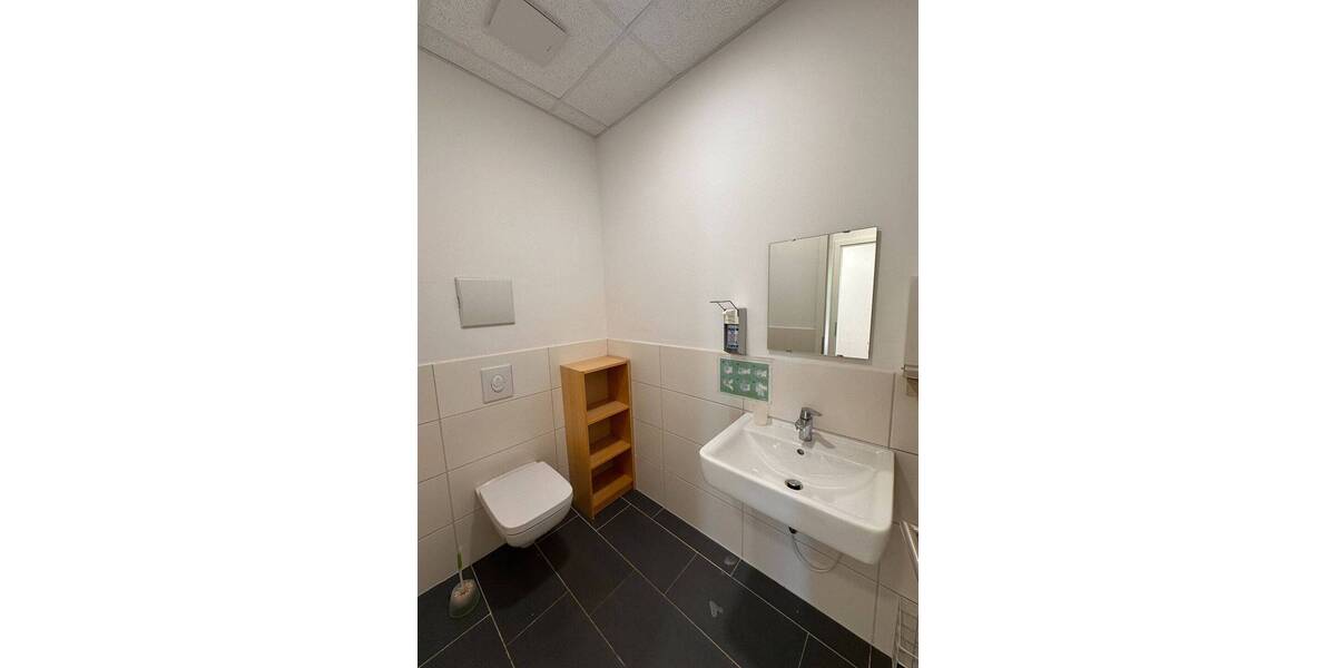 Gewerbeobjekt Holzwickede - 5 Zimmer, 150 m&sup2;, 1.500&euro; | Angebot:26361240