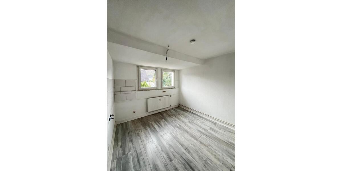 Dachgeschoßwohnung Hagen Hohenlimburg - 2.5 Zimmer, 45 m&sup2;, 360&euro; | Angebot:25987530