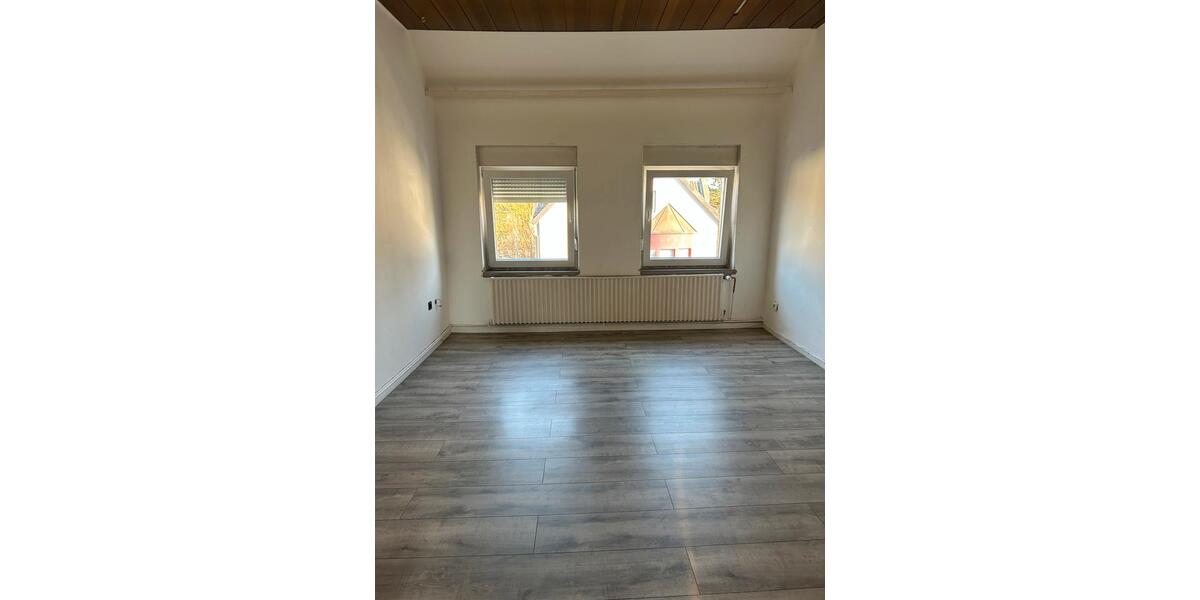 Etagenwohnung Schwerte - 3.5 Zimmer, 85 m&sup2;, 1.000&euro; | Angebot:26051046