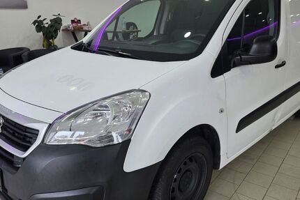 Peugeot Partner 103.000 km 7.800 &euro; Recklinghausen 45661