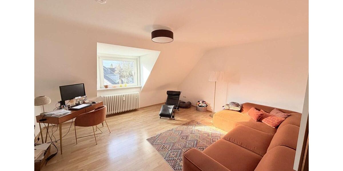 Dachgeschoßwohnung Essen Stadtbezirk II - 3 Zimmer, 66 m&sup2;, 650&euro; | Angebot:24813812