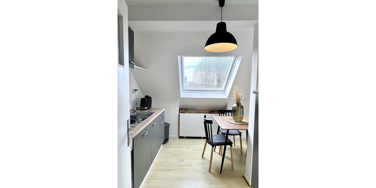 Dachgeschoßwohnung Essen Stadtbezirk II - 1 Zimmer, 40 m&sup2;, 750&euro; | Angebot:25988828