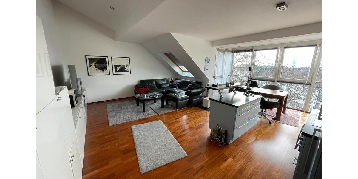 Dachgeschoßwohnung Essen Huttrop - 2 Zimmer, 65 m&sup2;, 510&euro; | Angebot:26014808