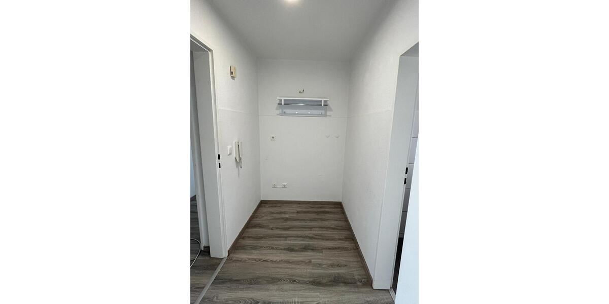 Dachgeschoßwohnung Essen Huttrop - 3 Zimmer, 88 m&sup2;, 660&euro; | Angebot:26662663