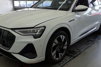 Audi e-tron 43.621 km 40.945 &euro; Hagen 58091