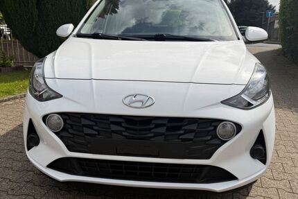 Hyundai i10 49.376 km 10.222 &euro; Bochum 44799