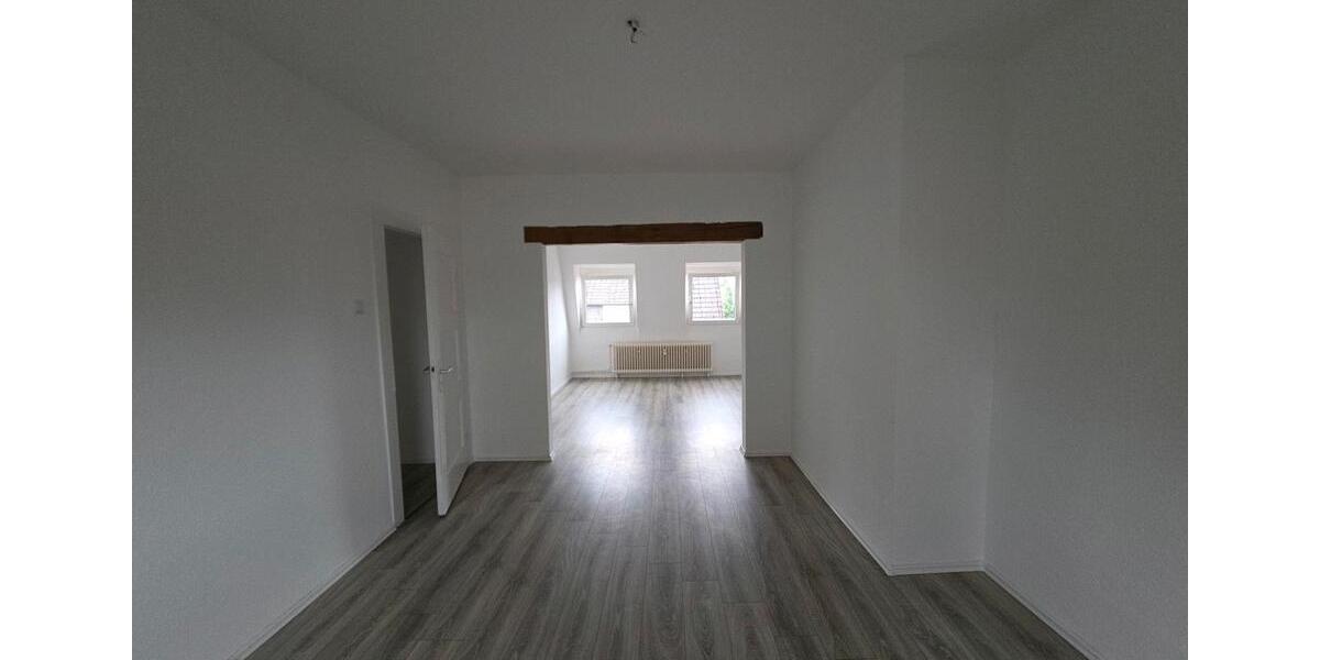 Dachgeschoßwohnung Gevelsberg - 3 Zimmer, 96 m&sup2;, 590&euro; | Angebot:26536072