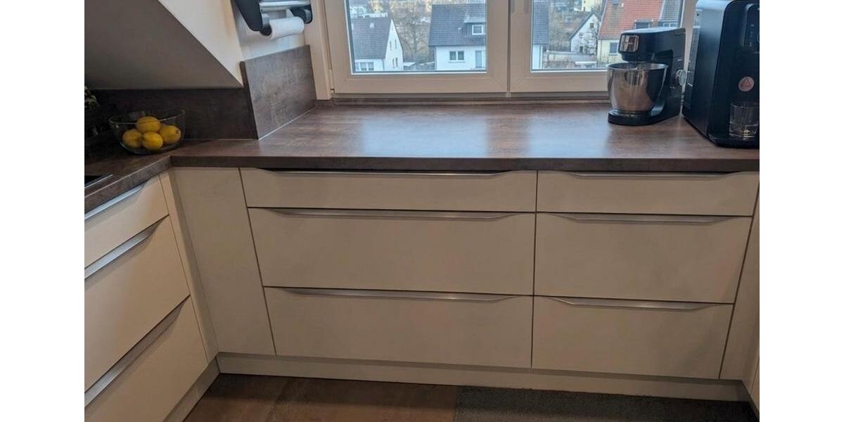 Dachgeschoßwohnung Essen Stadtbezirk III - 3 Zimmer, 77 m&sup2;, 1.050&euro; | Angebot:26028925