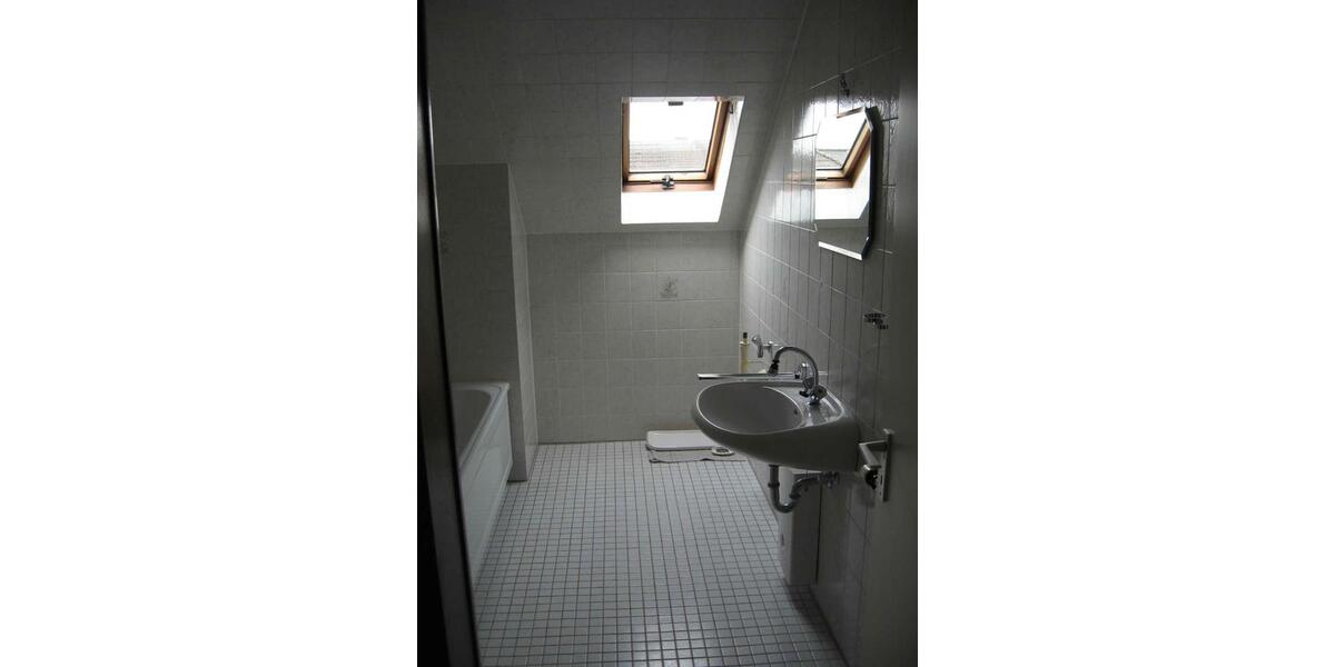Dachgeschoßwohnung Dortmund Brackel - 2.5 Zimmer, 63 m&sup2;, 568&euro; | Angebot:26656378