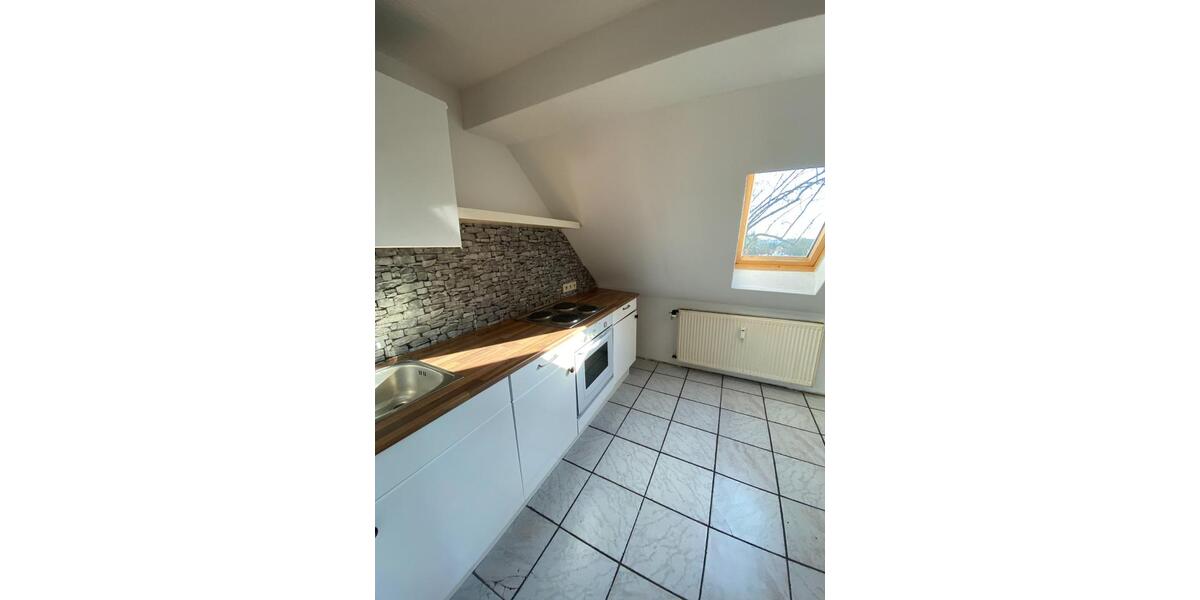 Dachgeschoßwohnung Oberhausen Osterfeld - 2.5 Zimmer, 67 m&sup2;, 395&euro; | Angebot:25439698