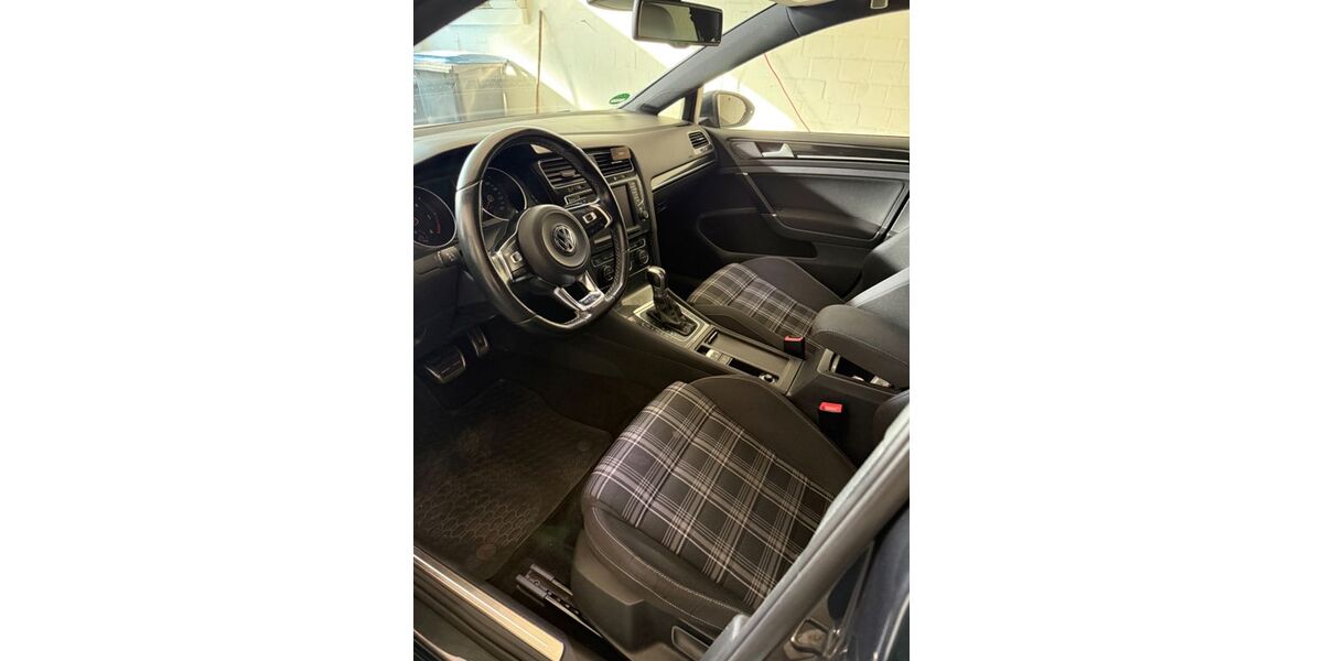 VW Golf 153.000 km 15.000 &euro; Hattingen 45525