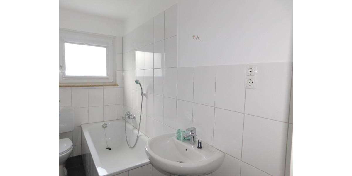 Erdgeschoßwohnung Essen Stadtbezirk VIII - 3 Zimmer, 65 m&sup2;, 783&euro; | Angebot:25928348