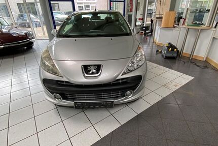 Peugeot 207 106.700 km 4.990 &euro; Gelsenkirchen 45892