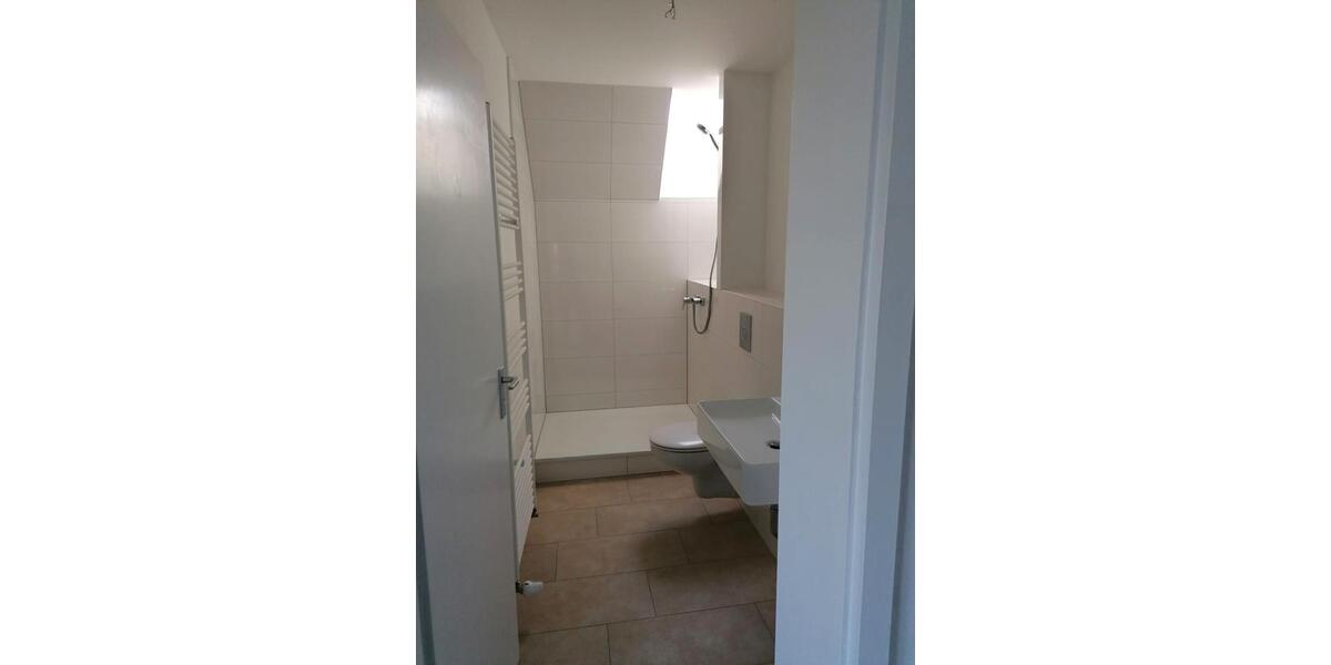 Etagenwohnung Kamen - 6 Zimmer, 142 m&sup2;, 1.250&euro; | Angebot:25393040