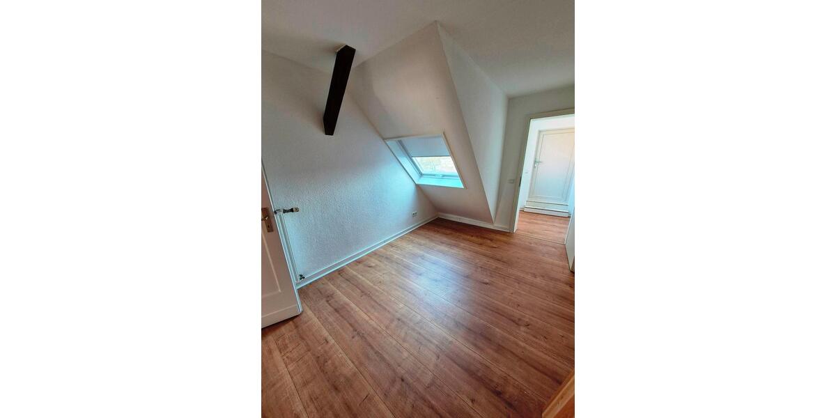 Dachgeschoßwohnung Herne - 3.5 Zimmer, 75 m&sup2;, 560&euro; | Angebot:26033806