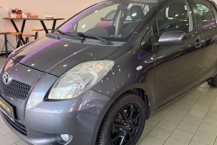 Toyota Yaris 200.000 km 2.490 &euro; Recklinghausen 45661