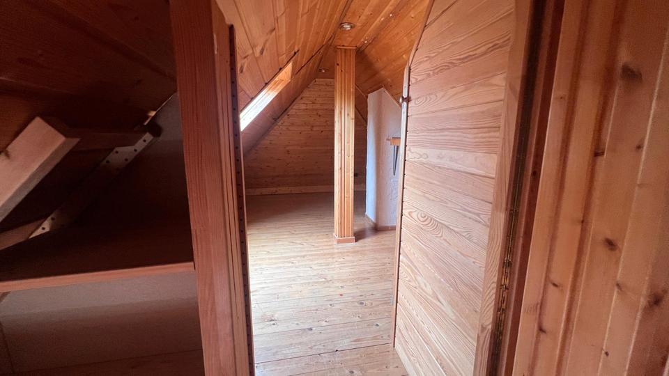 Dachgeschoßwohnung Castrop-Rauxel Rauxel - 2 Zimmer, 71 m&sup2;, 462&euro; | Angebot:26088156