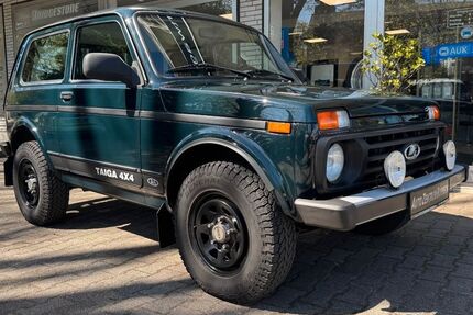 Lada Taiga 67.850 km 9.490 &euro; Essen 45355