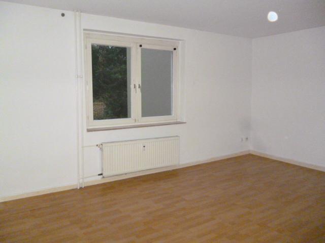 Erdgeschoßwohnung Essen Stadtbezirk III - 2.5 Zimmer, 58 m&sup2;, 459&euro; | Angebot:26042316