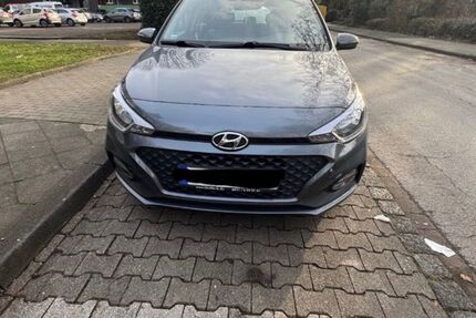 Hyundai i20 90.000 km 10.900 &euro; gelsenkirchen 45884