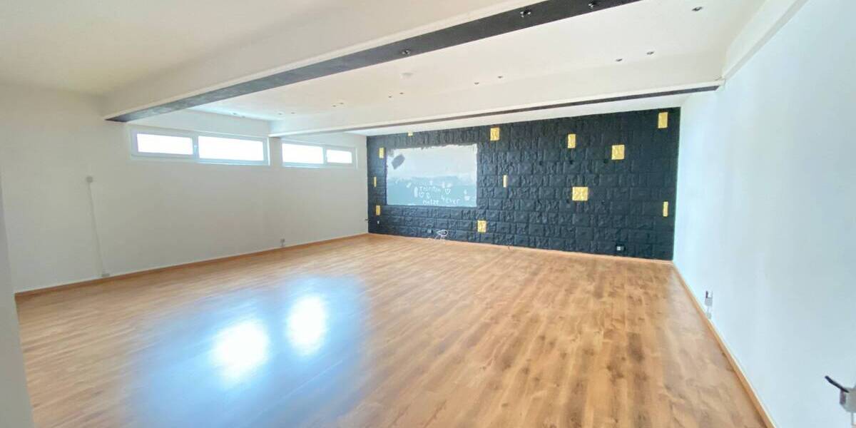 Gewerbeobjekt Bottrop Stadtmitte - 3 Zimmer, 145 m&sup2;, 700&euro; | Angebot:26154181