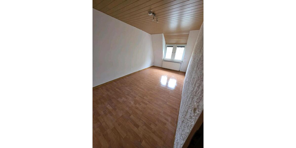 Dachgeschoßwohnung Hagen Hagen-Nord - 5 Zimmer, 107 m&sup2;, 720&euro; | Angebot:26700899