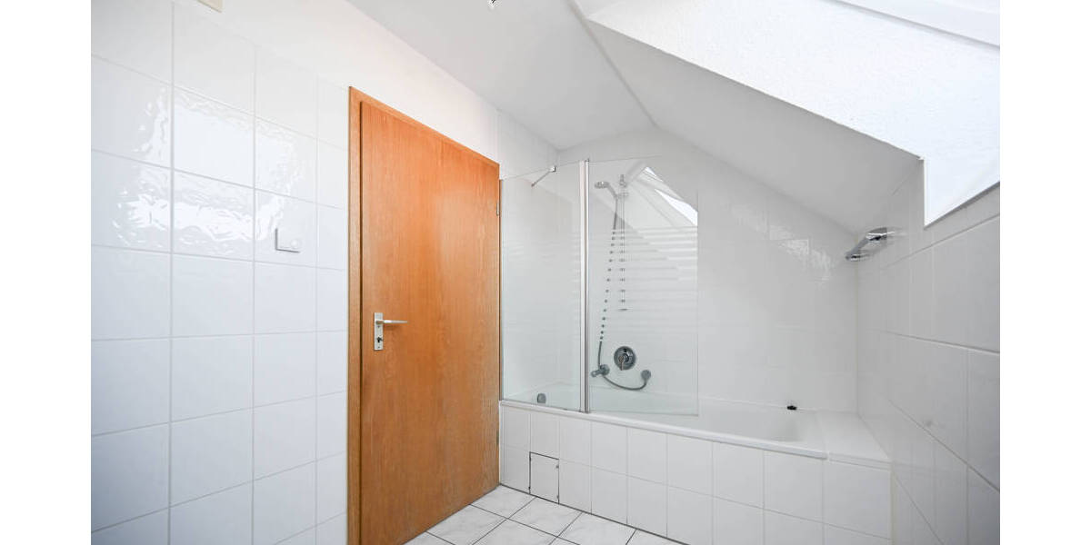 Etagenwohnung Hattingen Holthausen - 3 Zimmer, 67 m&sup2;, 645&euro; | Angebot:26016761