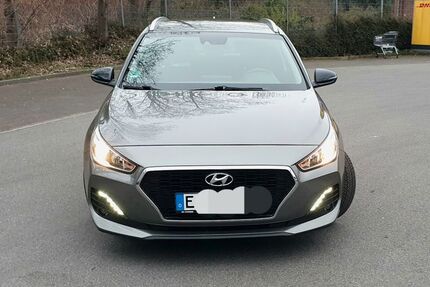 Hyundai i30 83.000 km 12.355 &euro; Essen 45143