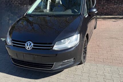 VW Sharan 224.845 km 9.000 &euro; Essen 45143