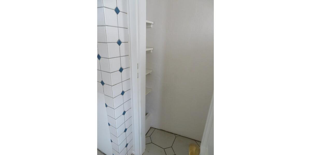 Etagenwohnung Hagen - 2 Zimmer, 104 m&sup2;, 750&euro; | Angebot:25274274