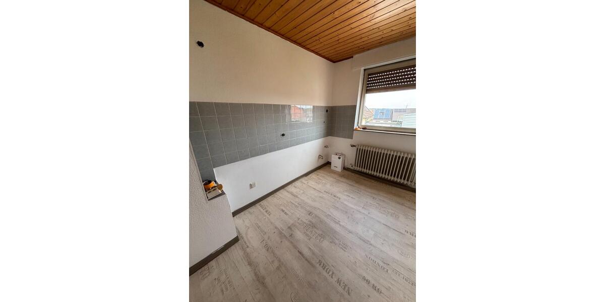 Dachgeschoßwohnung Sprockhövel - 3 Zimmer, 78 m&sup2;, 480&euro; | Angebot:26628586