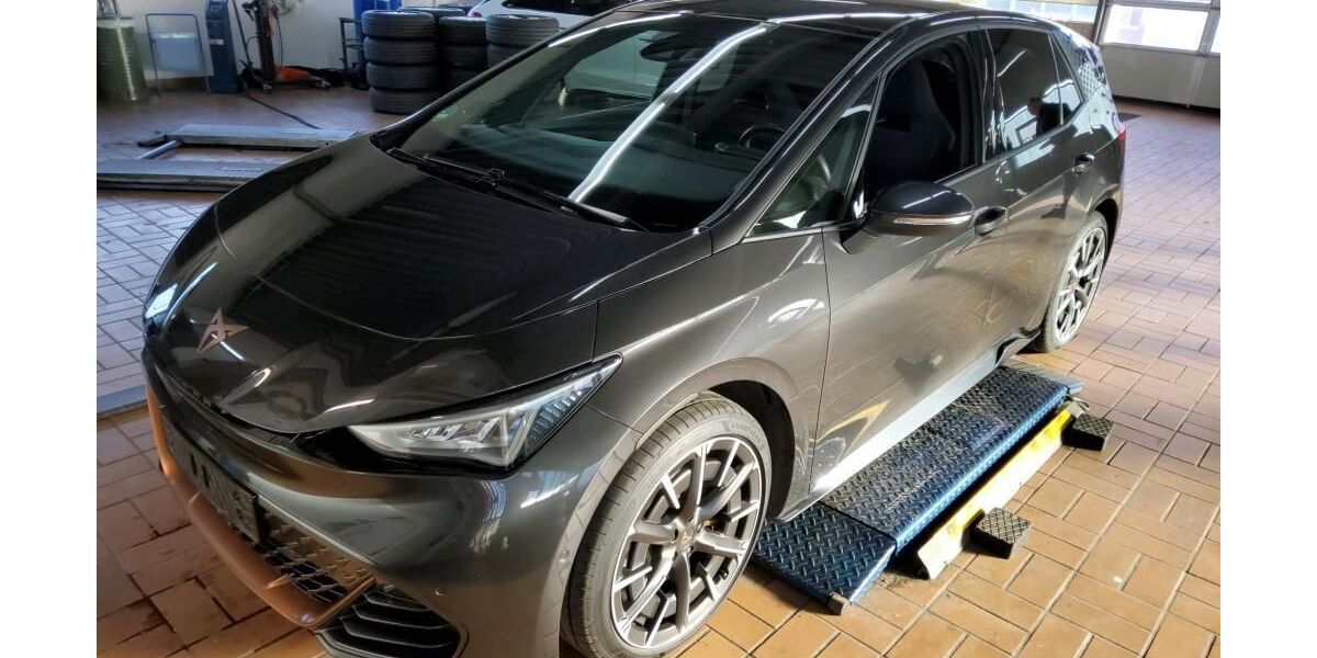 Cupra Born 49.413 km 29.870 &euro; Hagen 58091